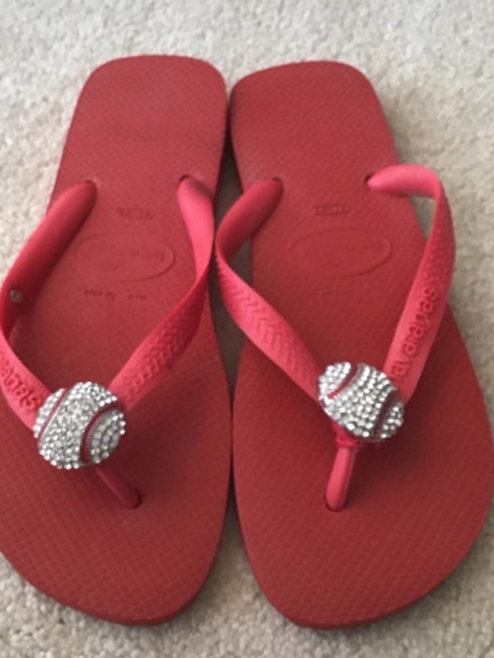 Havaianas Coral-Red Flip Flops with Rhinestone Balls💝